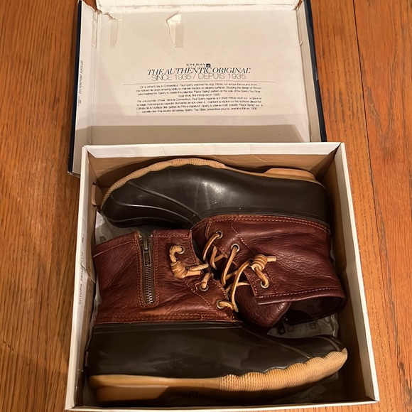 Women’s Size 7.5 Brown Sperry duck boots - Picture 8 of 8